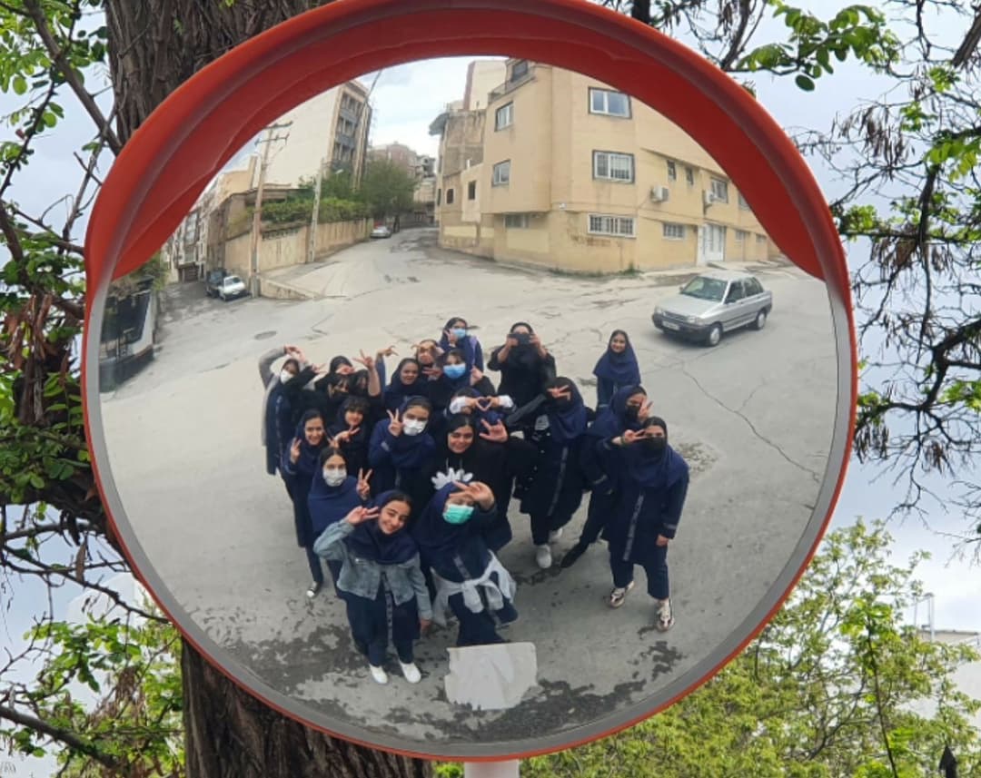 پیاده روی بهاری هراه با دبیر ورزش